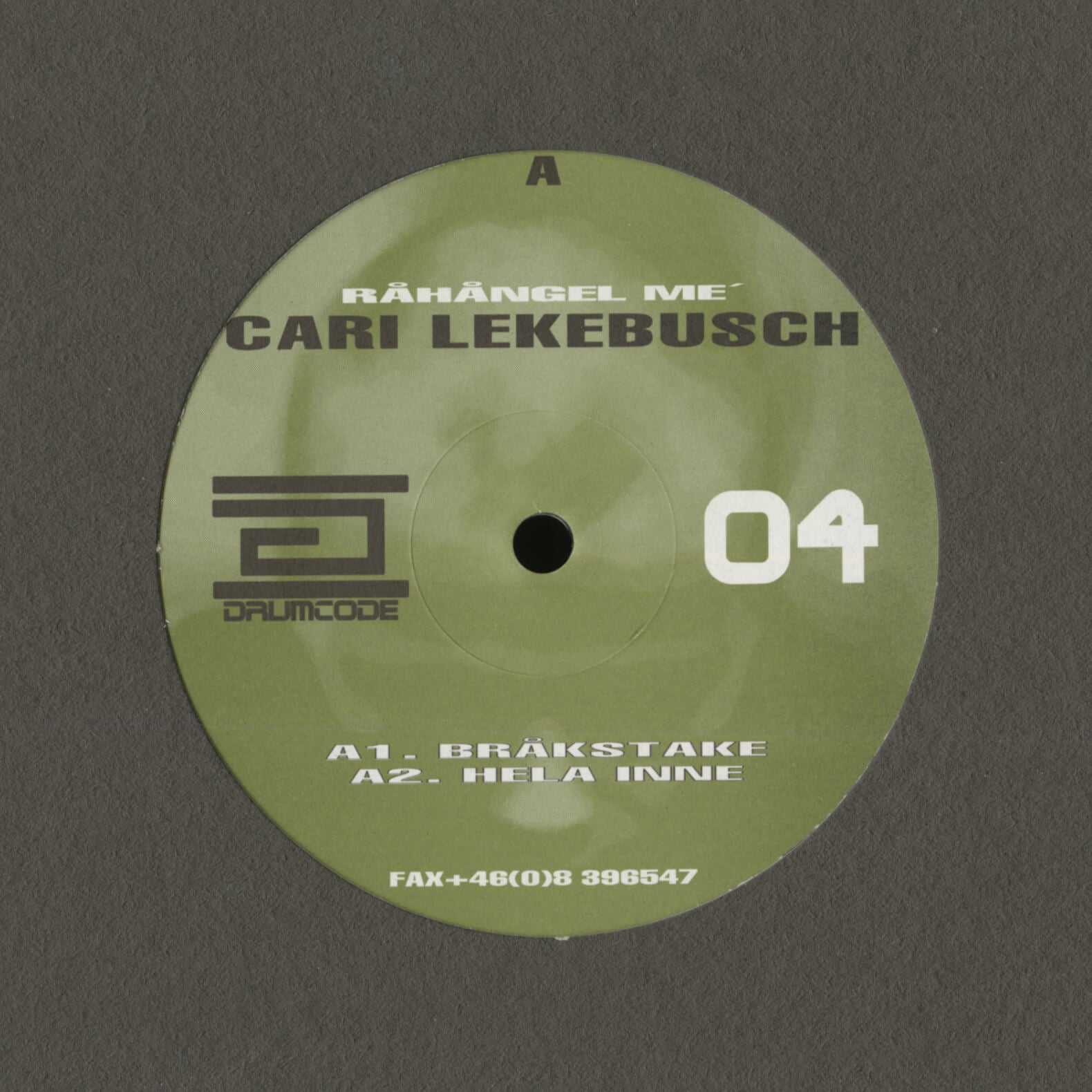 Cari Lekebusch – Råhångel Me´